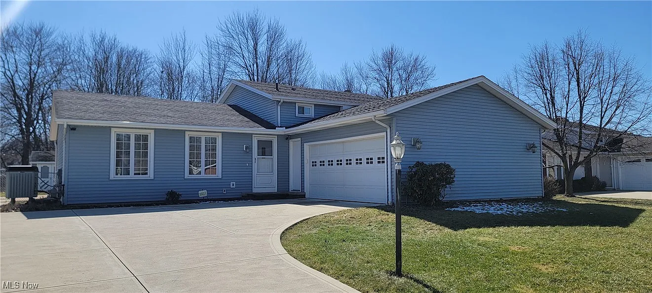 20281 Applewood Ln photo 1