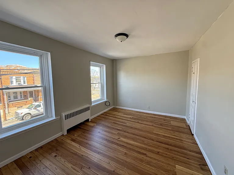 392 W Greenleaf St — Photo 7