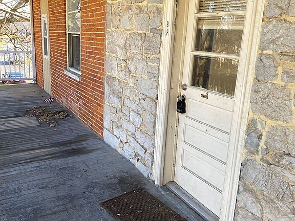 5th image of 203 E High St APT Bf