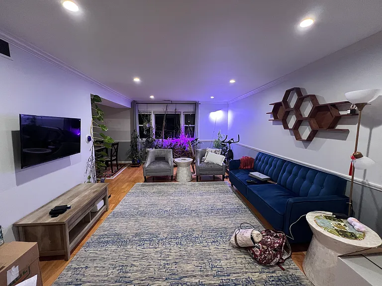 710 Oakton St #306 — Photo 2