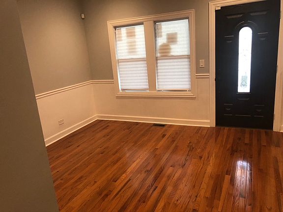 4th image of 9244 S Blackstone Ave