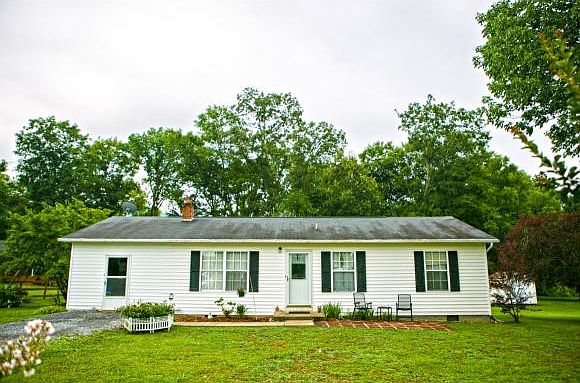 1st image of 109 Hillrise Dr