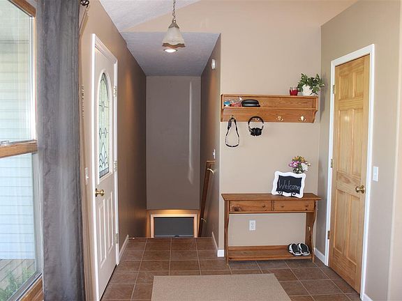 5th image of 635 Francis Dr