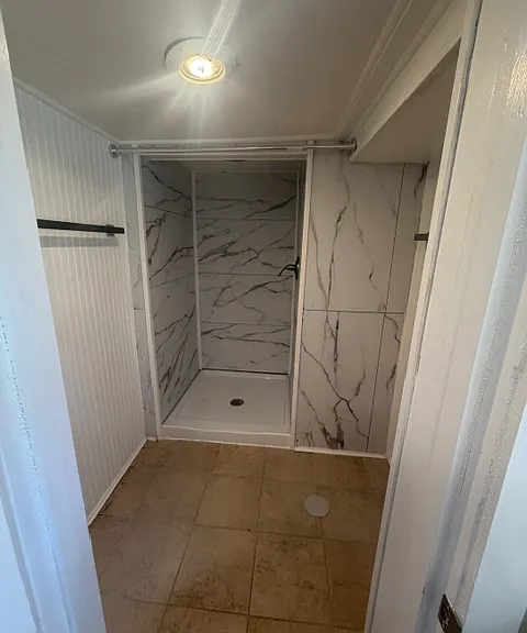 downstairs additional shower room