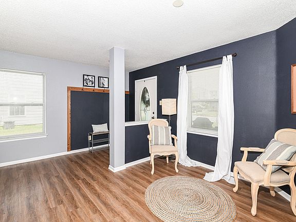 3rd image of 11819 Wapiti Way