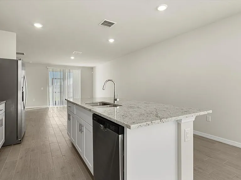 44221 Frontier Dr — Photo 5