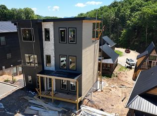 535 Warbonnet Way, Pigeon Forge, TN 37863