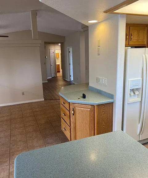 660 E Vermillion Ave — Photo 10