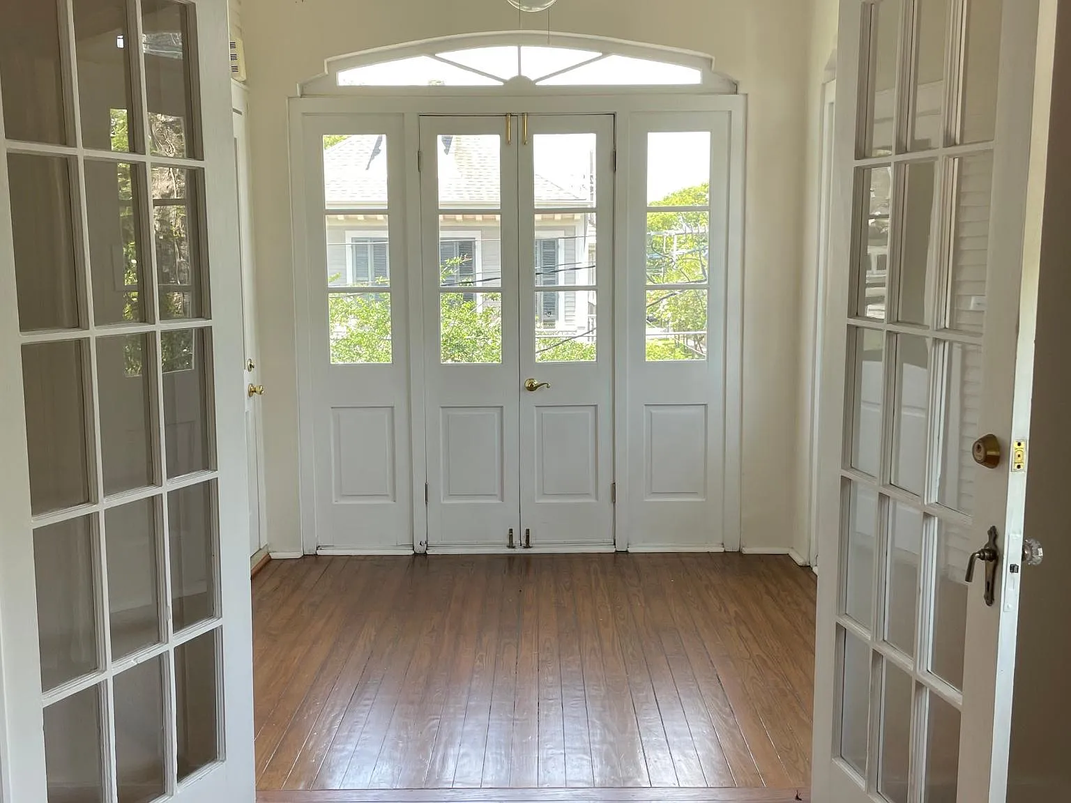 2 bed, 1350 sqft, $2,200 — Photo 4