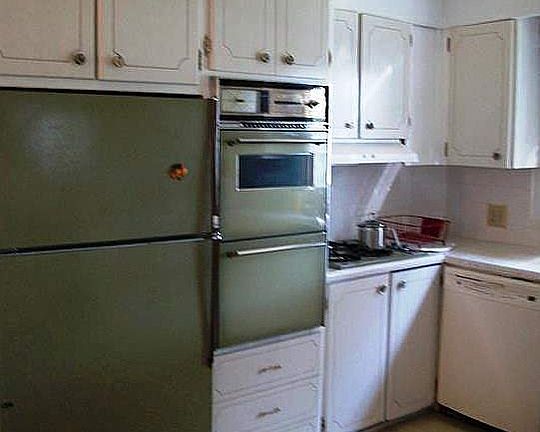 2nd image of 932 N Colonial Cir