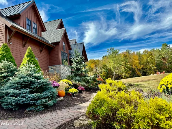 373 Horrigan Rd, Clarksburg, MA 01247