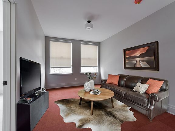 4th image of 30 S Stolp Ave #201