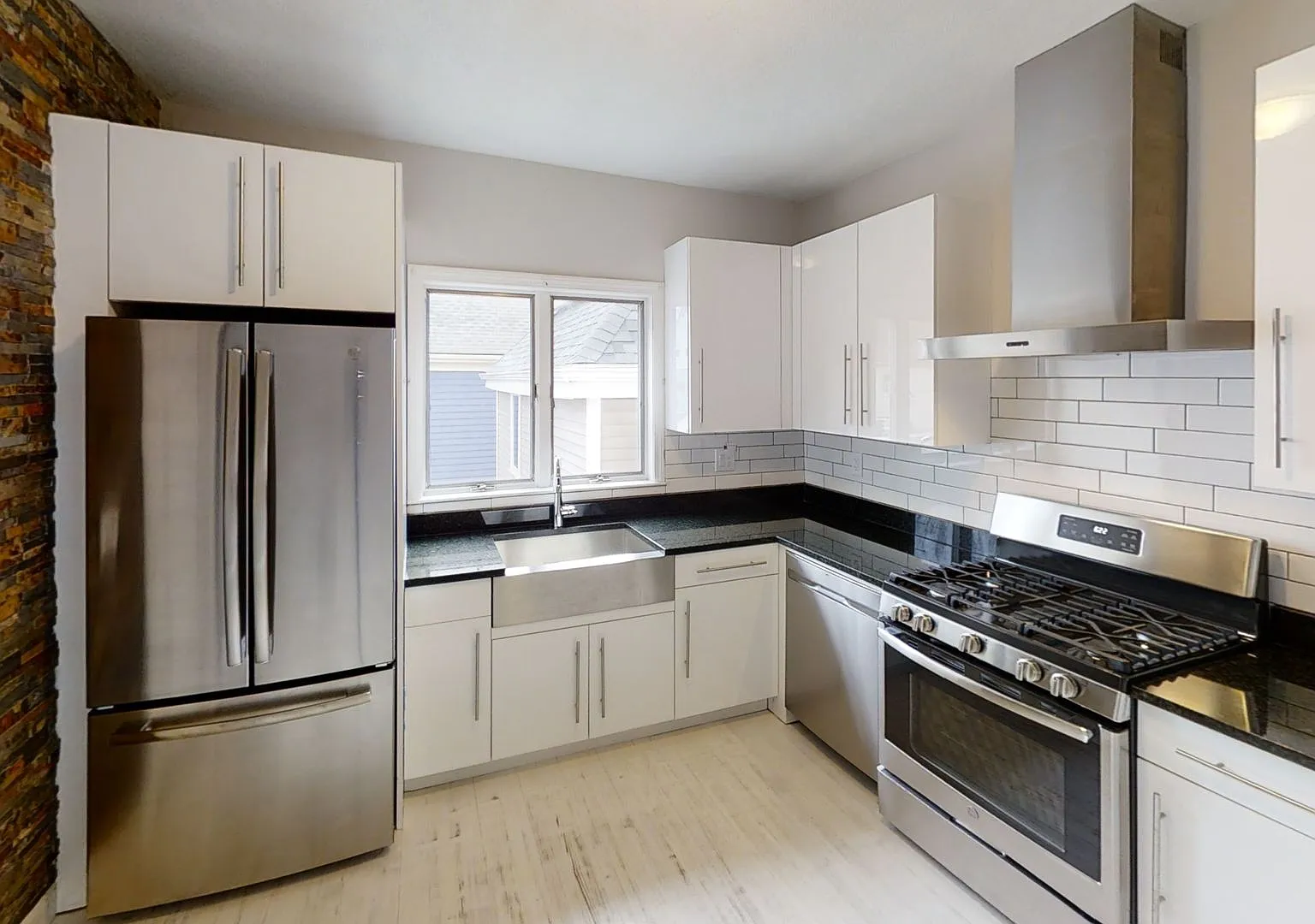 NIce 3 bed in Somerville — Photo 2
