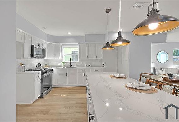 5th image of 5424 Ruthelen St