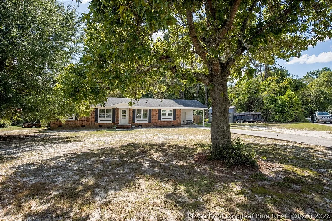 4 bed, 2.0 bath, 1450 sqft, $3,000 — Photo 2