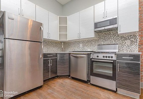 2nd image of 570 Hancock St #3W
