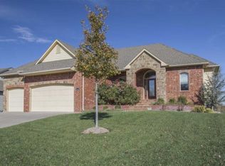 904 E Woodstone Dr, Andover, KS 67002