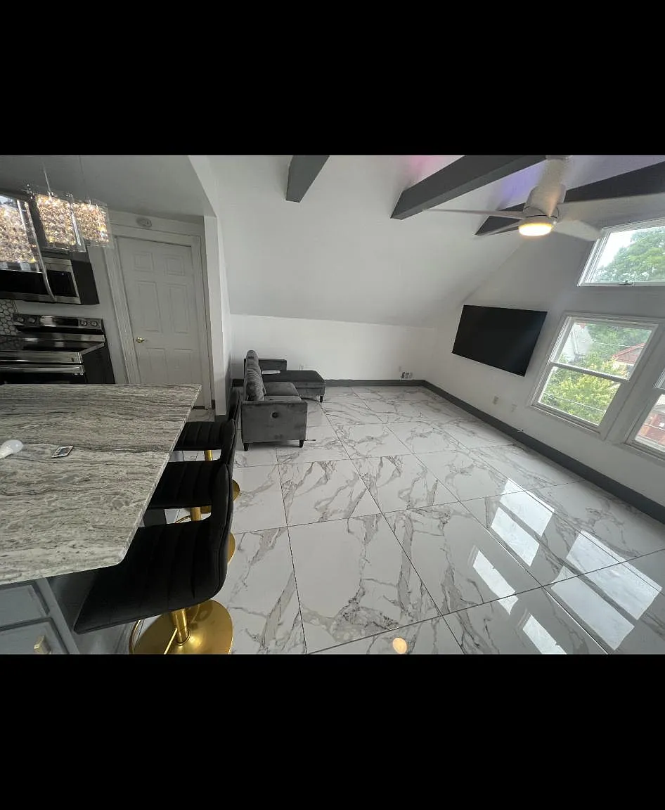 3 bed, 1500 sqft, $2,475 — Photo 3