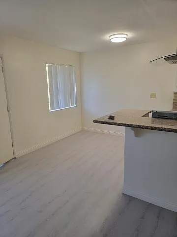 323 W 11th St #17 — Photo 5