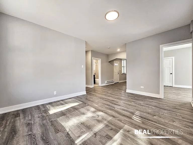 4407 N Wolcott — Photo 34