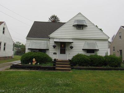 1679 Brainard Rd, Lyndhurst, OH, 44124