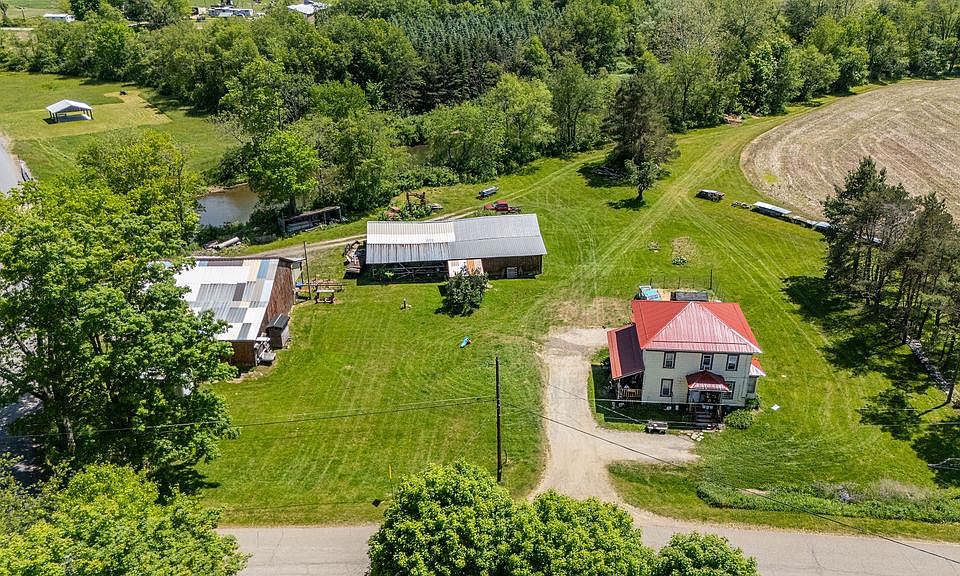 1st image of 449 Kim Hill Rd