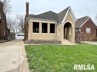 2445 S 7th St, Springfield, IL 62703
