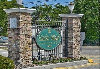 Harbor Ridge Entry