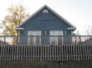 705 S Cherokee St, Taylorville, IL 62568