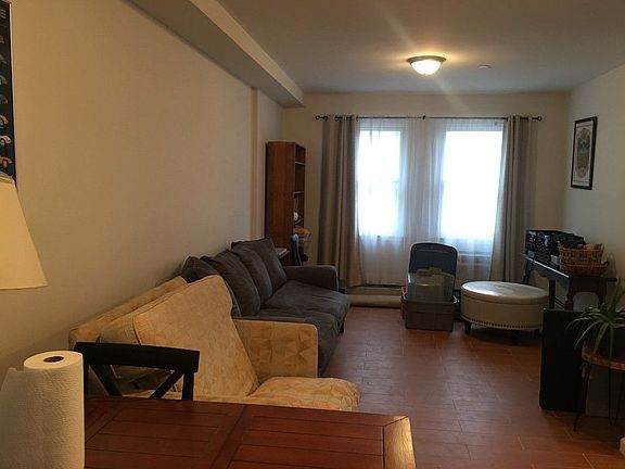 4th image of 2541 37th St APT 3F