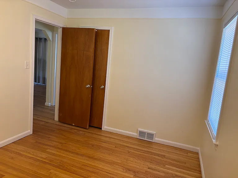 1726 Moran Ave — Photo 12
