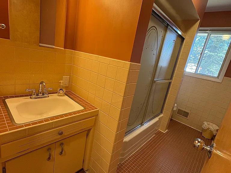 3106 Lindland Rd — Photo 29