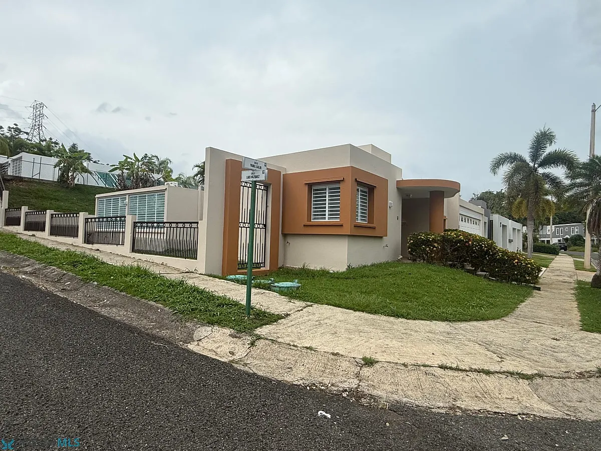 Building Photo - 1612 Yamil Galib #1612