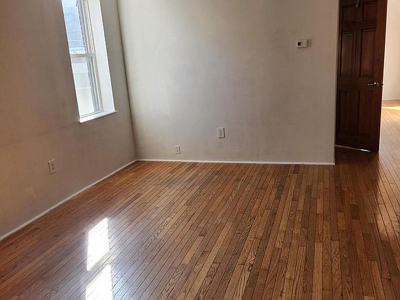 4th image of 1537 S 10th St Unit 1