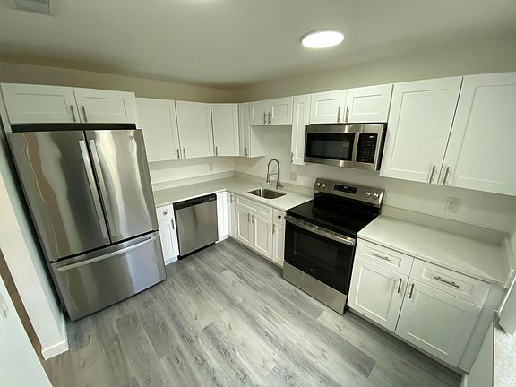 4th image of 21203 Largo Circle #15c