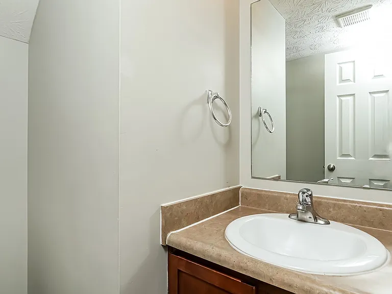 1396 Pencross Ln — Photo 19