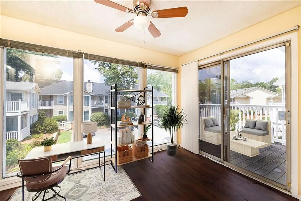 2 bed, 2.0 bath, 1244 sqft, $1,675 — Photo 3