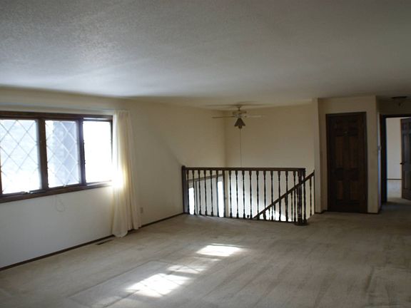 5th image of 3419 Alta Vista Dr