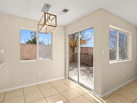 5th image of 10924 Habanero Way SE