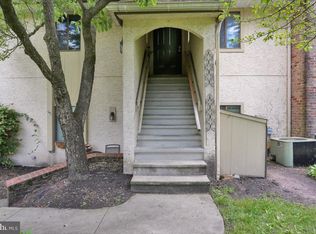 10 Pine Woods Ct, Reading, PA 19607