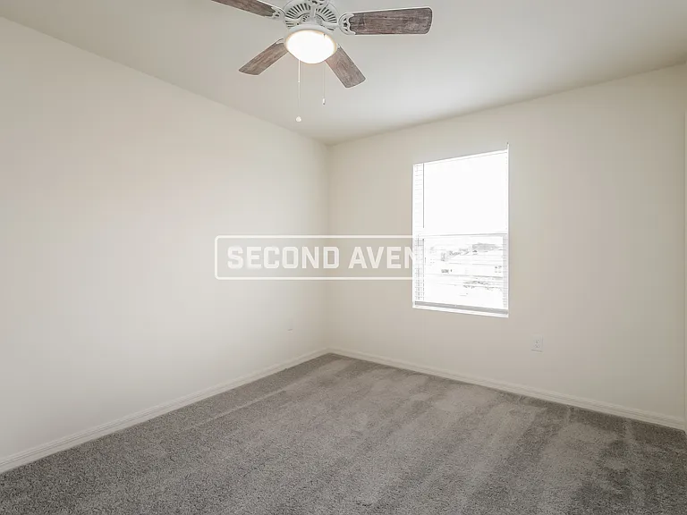 1912 Tanager Ave — Photo 11