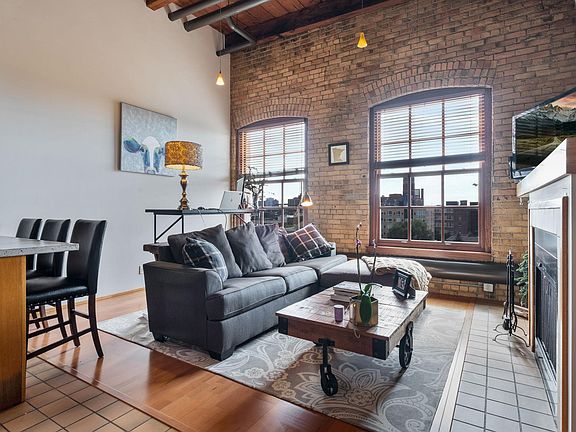 2nd image of 716 N 1st St APT 637