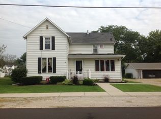 210 North St, Earlville, IL 60518