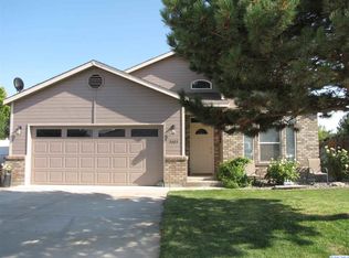 5403 Leilani Ct, West Richland, WA