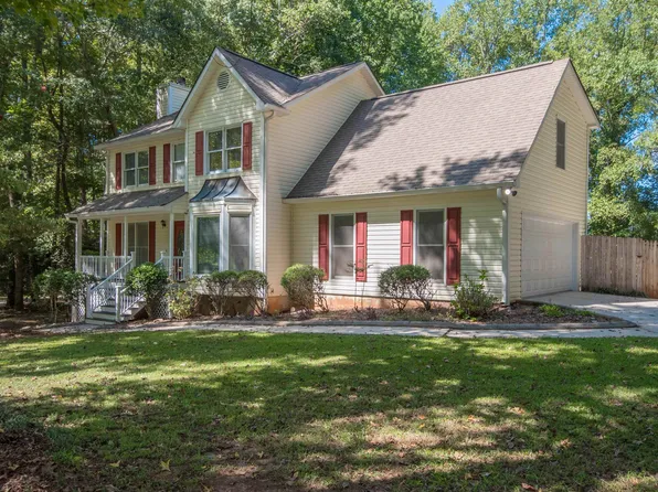 40 Saint Georges Ln, Newnan, GA 30265