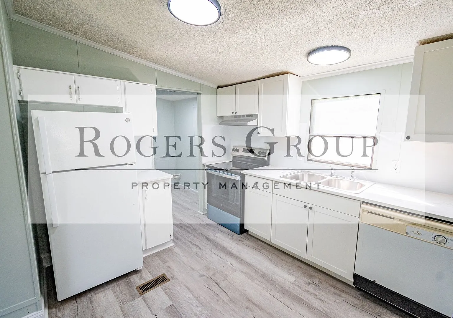 3 bed, 2.0 bath, 1300 sqft, $1,495 — Photo 3