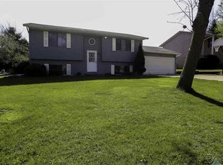 200 Bonnies Cir, Baltic, SD 57003