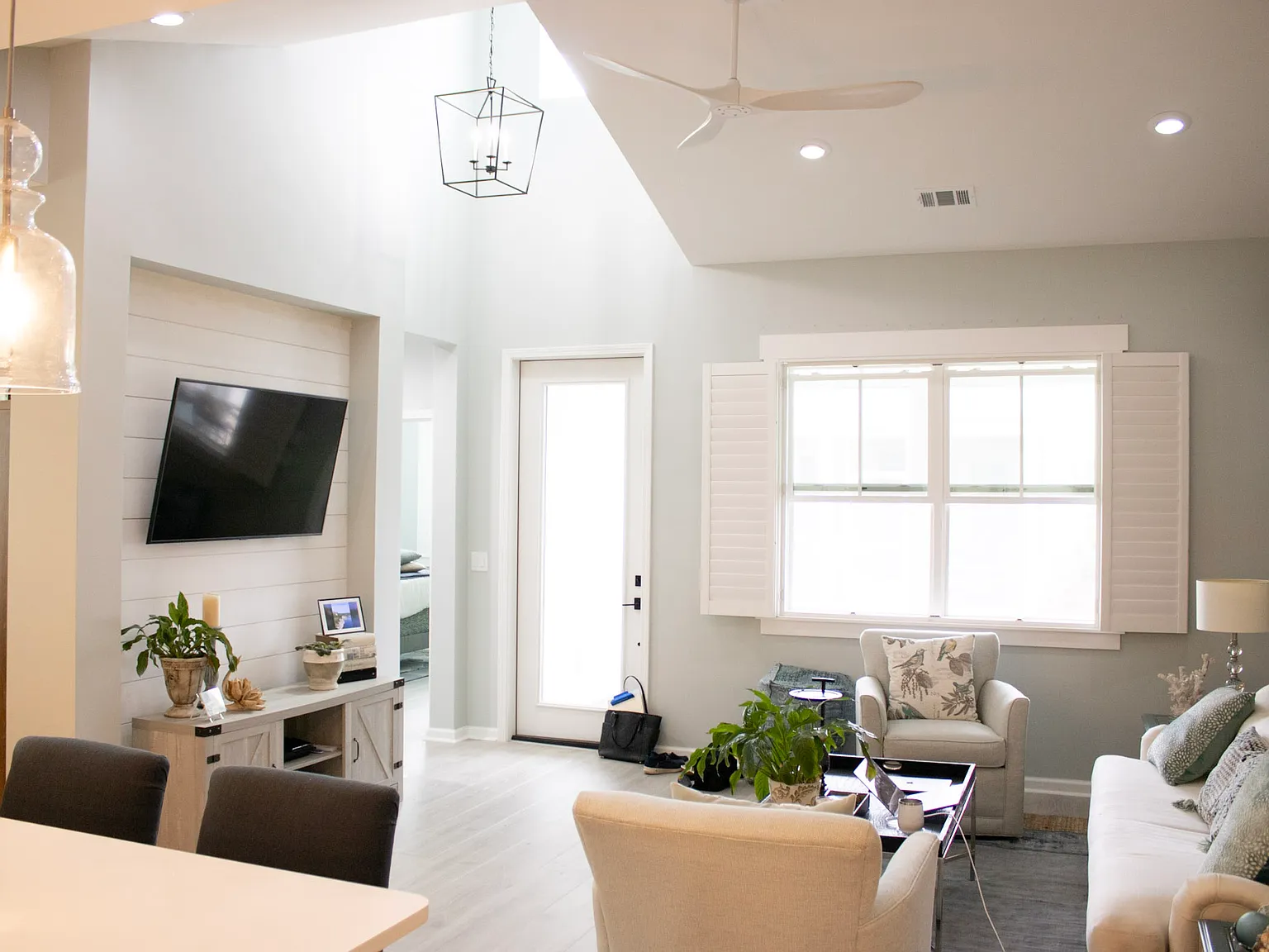 2 bed, 1204 sqft, $3,000 — Photo 4