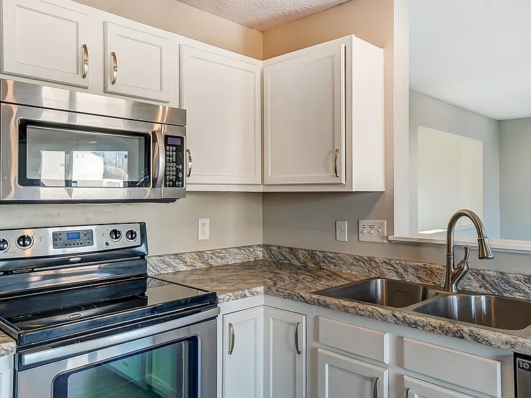 6721 Bedington Ln — Photo 8