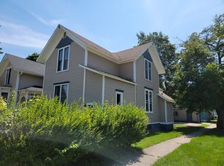 375 2nd St, Manistee, MI 49660